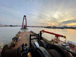 The Atlantic Dama successfully delivered sheer-leg crane Magnus VI 🏗 from Buenos Aires to Villa Constitucion.

The 370km tow through the Río de la Plata and Parana River went smoothly and on schedule as expected. 

We appreciate our colleagues from @servimagnusok who trusted our vessel, crew and company on this project.
.
.

#sealife #riverlife #sailor #vessel #ship #seaman #merchantnavy #maritime #marineinsight #shipping #offshore #tug #instasea #instashipping #lifeatsea #navigation #shispotting #towing #navegantes #argentina #buques #tugboatsdaily #tugboat #pushboat #mississippiriver #paranariver #rioparana #riodelaplata